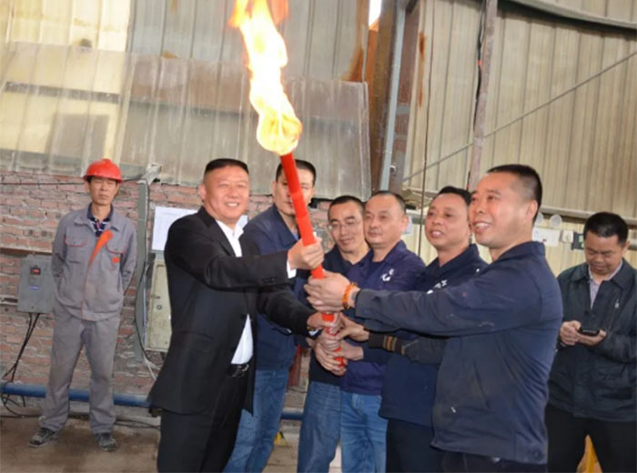 熱烈祝賀公司一車間窯爐成功復(fù)產(chǎn)點火！