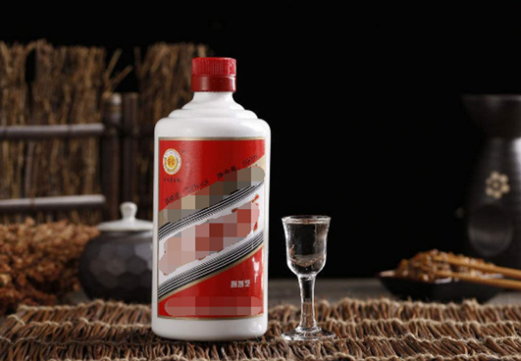 為什么茅臺酒玻璃瓶是乳白色的，而不是透明的？大多數(shù)人都不知道